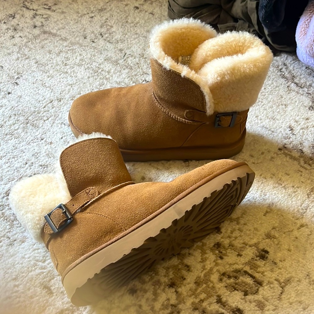 Ugg Karel boots in color Chestnut